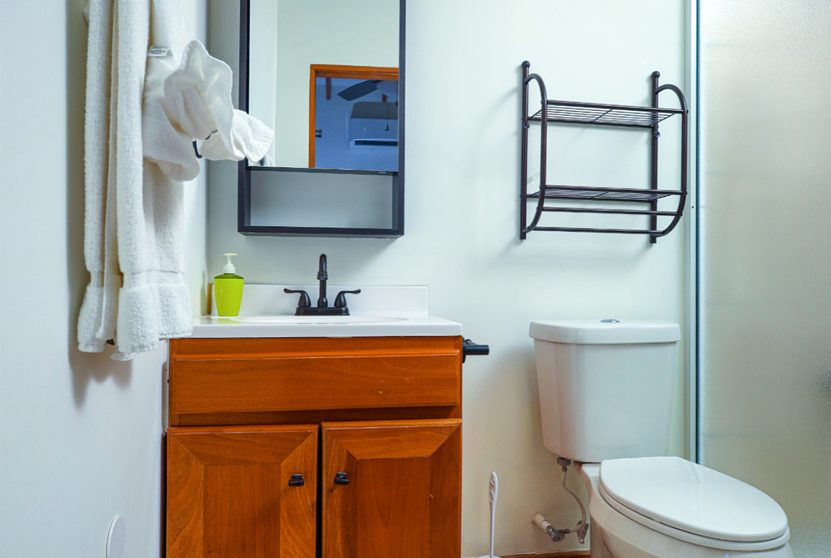 Casa Tortuga - Master bathroom